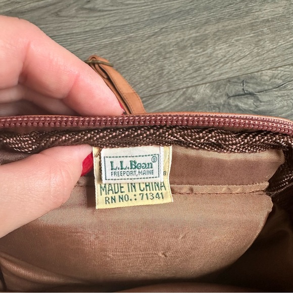 LL Bean | Vintage Leather Shoulder Bag Crossbody - Picture 6 of 9
